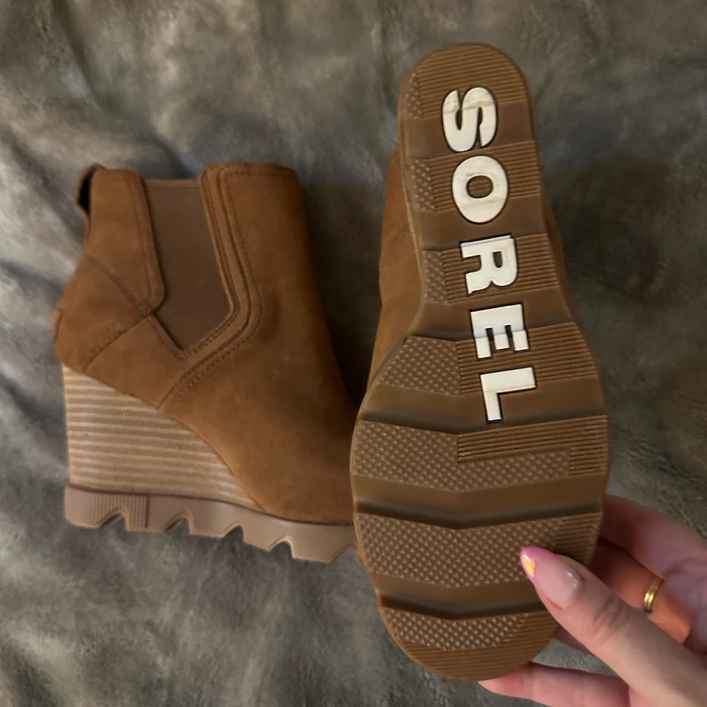🎉NWOT   SIZE 8 Sorel Joan Chelsea Wedge Waterproof Suede Leather Platform Boots